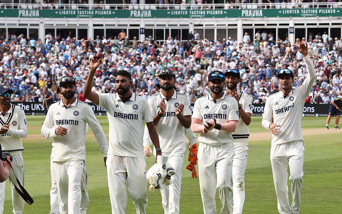 ৬ উইকেট পেয়েছেন মোহাম্মদ সিরাজ