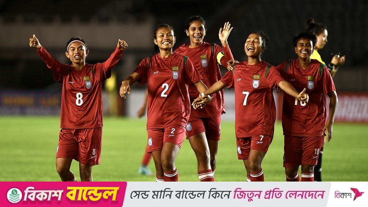 Kocha porno mini-oyinlarni oynashga imkon berdi Porno yulduzlar oyinlardagiga oxshash