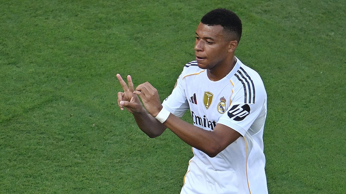 গোলে এভাবে দিয়েগো জোতার জার্সির নম্বর দেখিয়ে তাঁকে স্মরণ করেছেন এমবাপ্পে