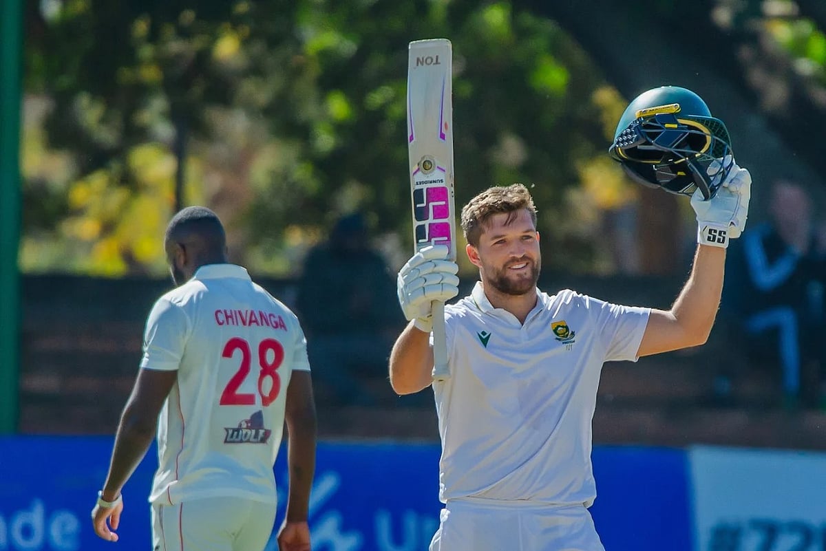 ৩৬৭ রানে অপরাজিত থাকতে ইনিংস ঘোষণা করেছেন মুল্ডার