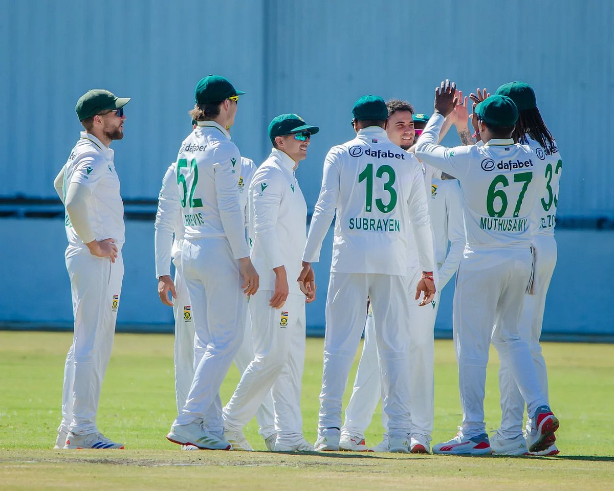 জিম্বাবুয়েকে ধবলধোলাই করেছে দক্ষিণ আফ্রিকা