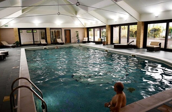 সুইমিংপুল