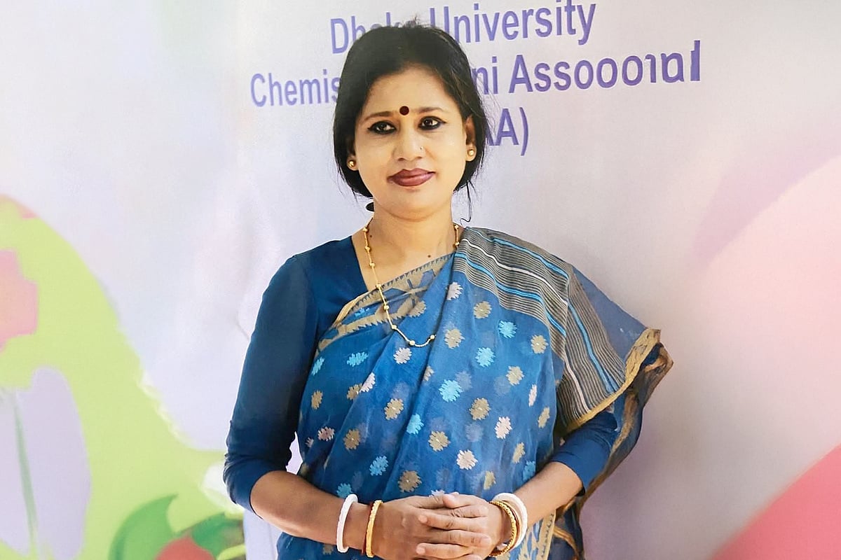 সহযোগী অধ্যাপক তাপসী বণিক