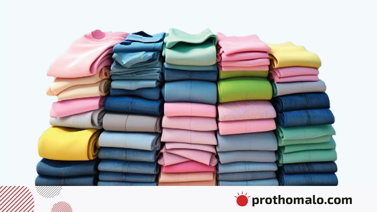 Toshakdagi fotosuratlardagi jinsiy pozitsiyalar Doggy uslubidagi liboslardagi qizlar