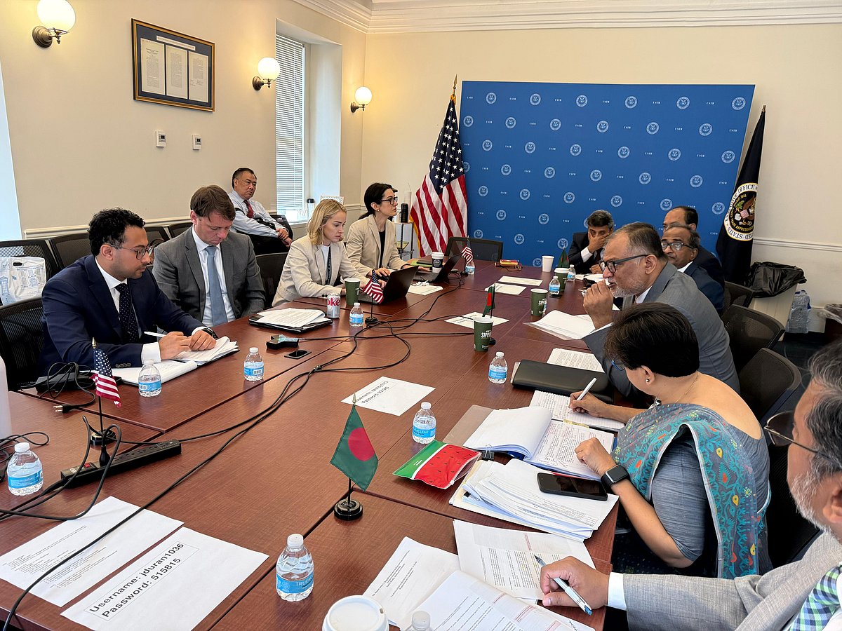 যুক্তরাষ্ট্রের বাজারে বাংলাদেশের পণ্যের শুল্কছাড় নিয়ে দ্বিতীয় দফার বাণিজ্য আলোচনার তৃতীয় দিনে দুই দেশের প্রতিনিধিরা