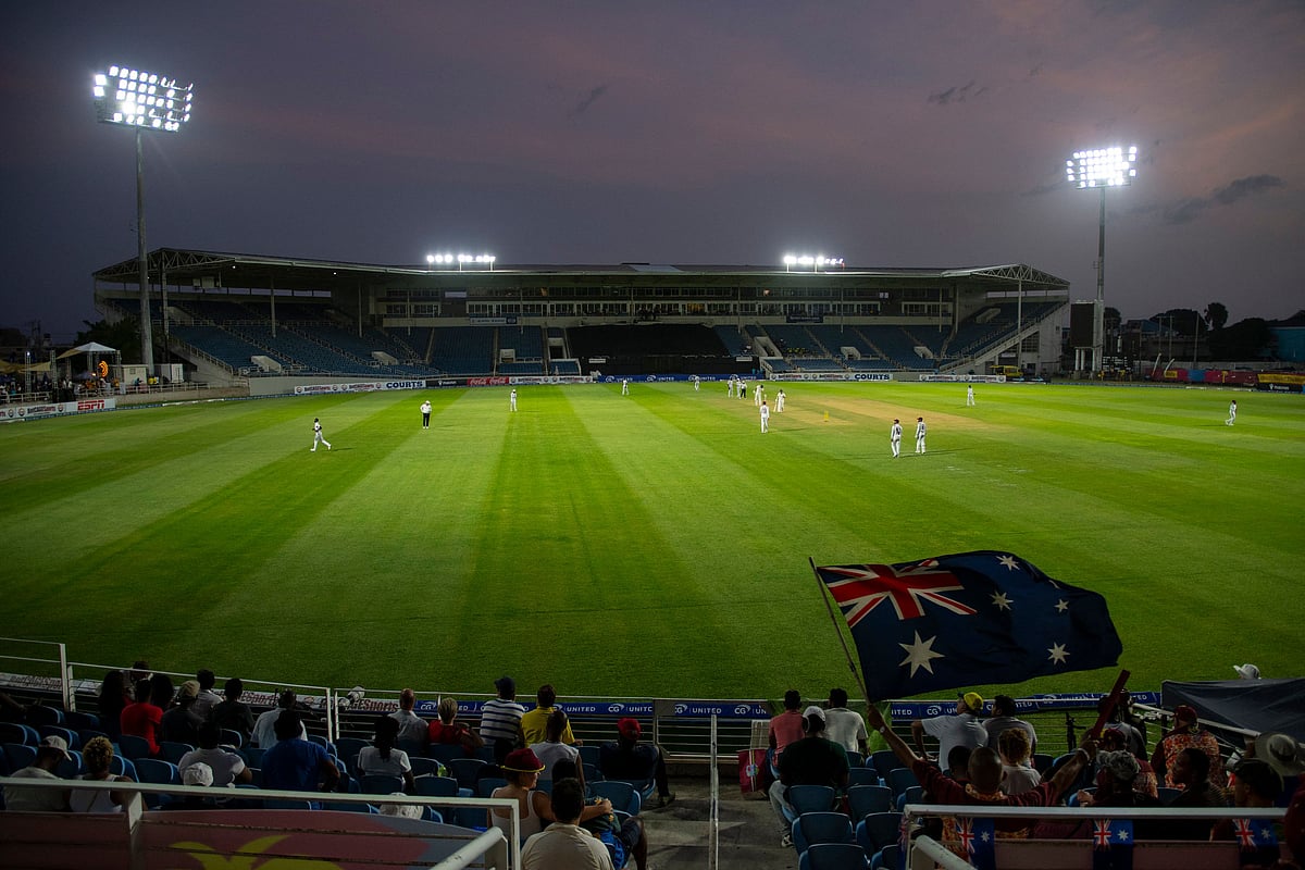 কিংস্টনে দিবারাত্রির টেস্ট খেলছে অস্ট্রেলিয়া ও ওয়েস্ট ইন্ডিজ