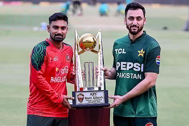 গত মে মাসে পাকিস্তানে তিন ম্যাচের টি–টোয়েন্টি সিরিজ খেলেছিল বাংলাদেশ