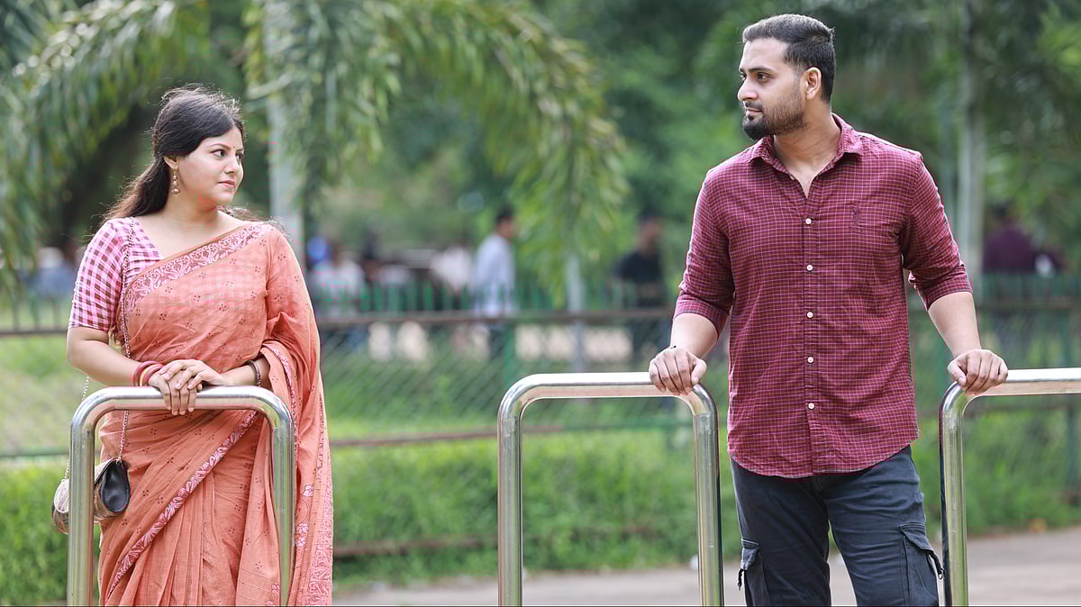 প্রাক্তনকে দেখলে এড়িয়ে না গিয়ে স্বাভাবিক থাকুন