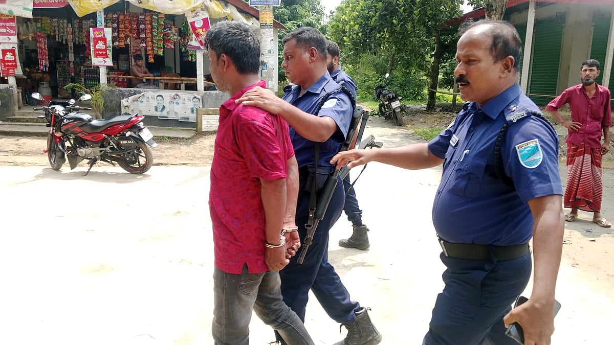 আজ বুধবার দুপুর ১২টার দিকে শ্রীপুরের বৃন্দাবন এলাকা থেকে জাহাঙ্গীর আলমকে আটক করে পুলিশ