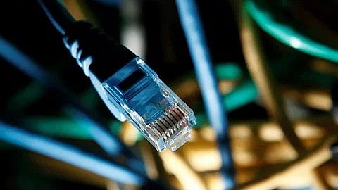 ব্রডব্যান্ড ইন্টারনেট