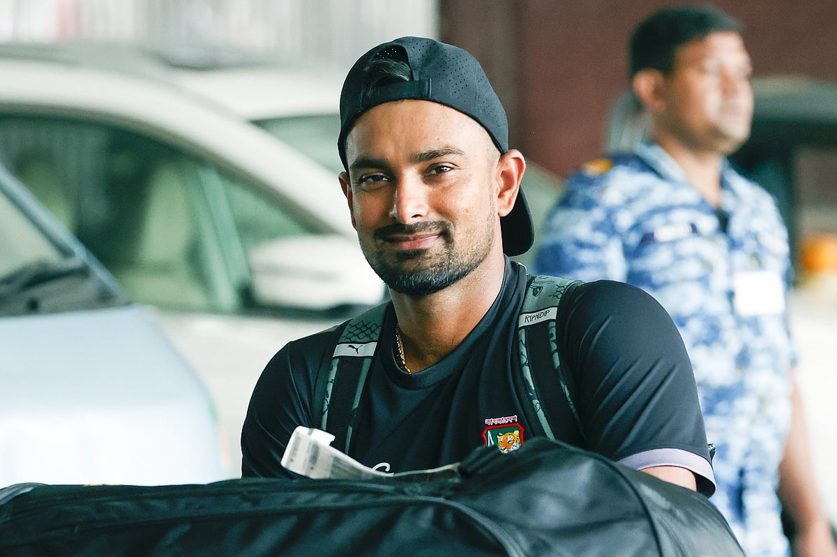 আজ শাহজালাল বিমানবন্দরে নামার পর লিটন