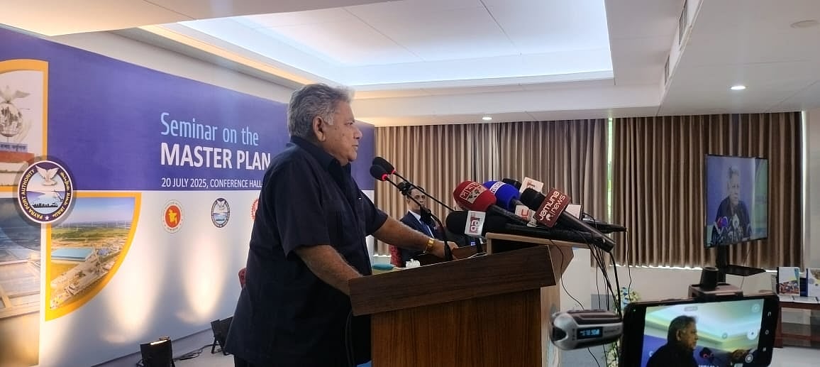 পটুয়াখালীর কুয়াকাটায় পায়রা বন্দরের উন্নয়ন কর্মকাণ্ডের মহাপরিল্পনা (মাস্টারপ্ল্যান) নিয়ে কর্মশালায় প্রধান অতিথির বক্তব্য দেন নৌপরিবহন উপদেষ্টা ব্রিগেডিয়ার জেনারেল (অব.) এম সাখাওয়াত হোসেন