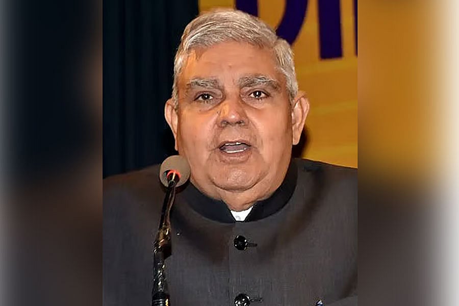 ভারতের উপরাষ্ট্রপতির পদ ছাড়লেন জগদীপ ধনখড়