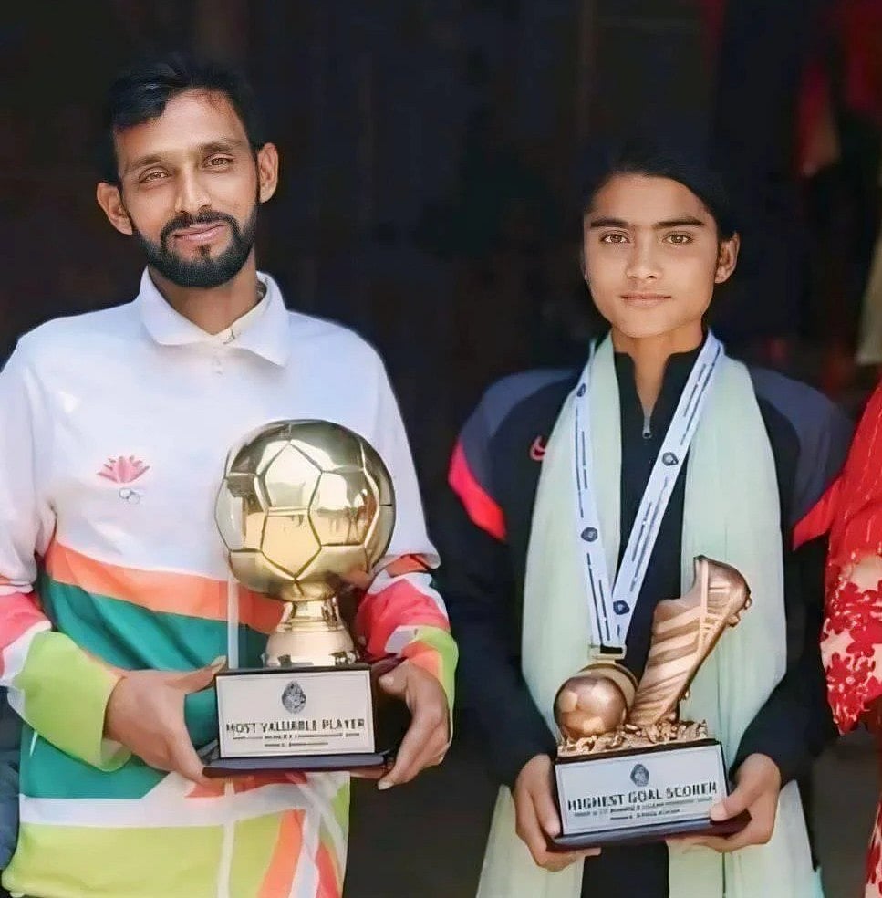 বাবার সঙ্গে সাগরিকা