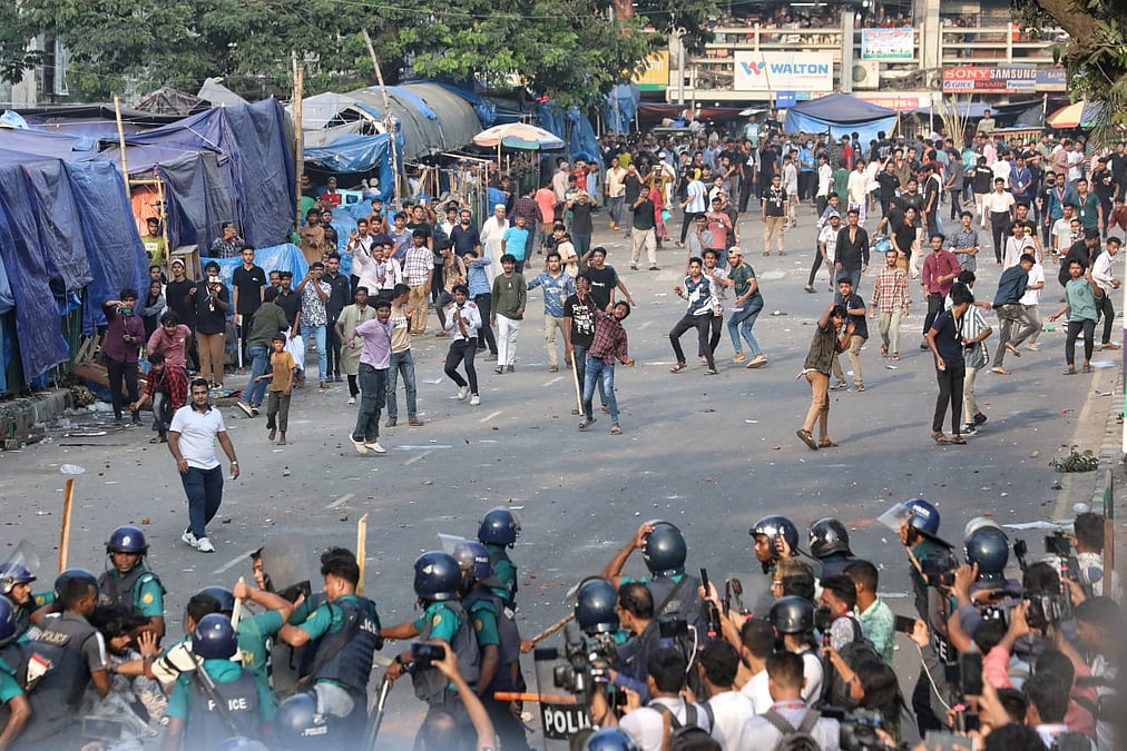 U orgazmdan nola qildi. Ruscha porno video: er sevgilisini yalaydi