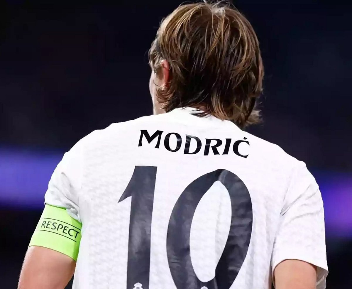 রিয়ালে সর্বশেষ ১০ নম্বর জার্সি পরে খেলেছেন মদরিচ