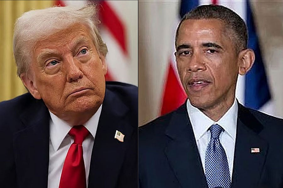 যুক্তরাষ্ট্রের প্রেসিডেন্ট ডোনাল্ড ট্রাম্প এবং সাবেক প্রেসিডেন্ট বারাক ওবামা