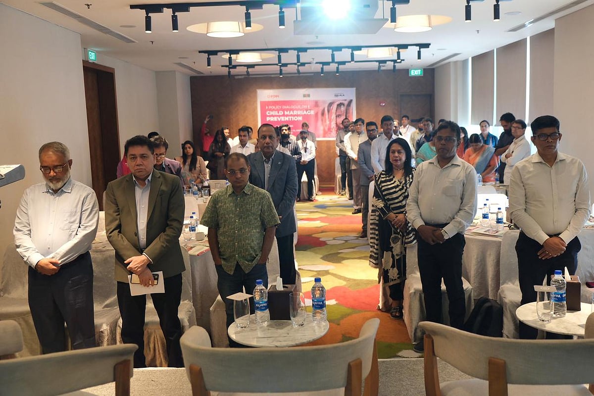 বাল্যবিবাহ প্রতিরোধে আইন থাকা সত্ত্বেও বাস্তবায়নে চ্যালেঞ্জ ও সমাধানে বিশেষজ্ঞদের নিয়ে ‘বাল্যবিবাহ প্রতিরোধে পলিসি ডায়ালগ’ আজ বৃহস্পতিবার রাজধানীর এক হোটেলে আয়োজন করা হয়