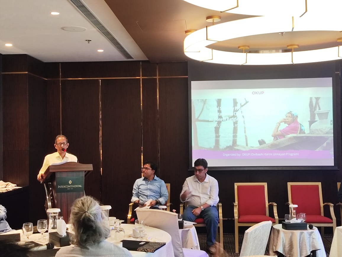 অনুষ্ঠানে বক্তব্য দিচ্ছেন দুর্যোগ ব্যবস্থাপনা ও মন্ত্রণালয়ের অতিরিক্ত সচিব কে এম আবদুল ওয়াদুদ। অভিবাসী কর্মী উন্নয়ন প্রোগ্রামের (ওকাপ) গবেষণার ফলাফল প্রকাশ অনুষ্ঠানে, ২৪ জুলাই ২০২৫