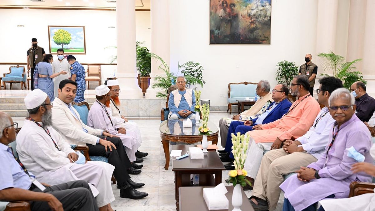 Neylon kiygan yalangoch qizlar Shafqatsiz rus porno onlayn video