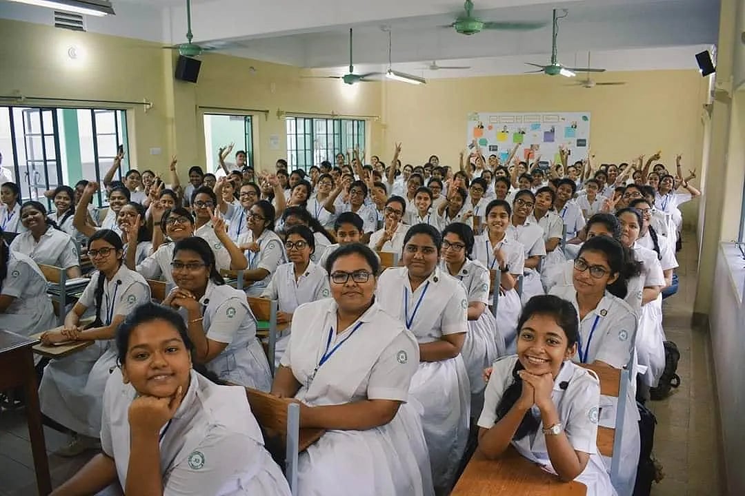 হলি ক্রস কলেজে একাদশে ভর্তিতে এসএসসি পরীক্ষার জিপিএ ও লিখিত পরীক্ষার ফলের ভিত্তিতে শিক্ষার্থী ভর্তি করা হবে