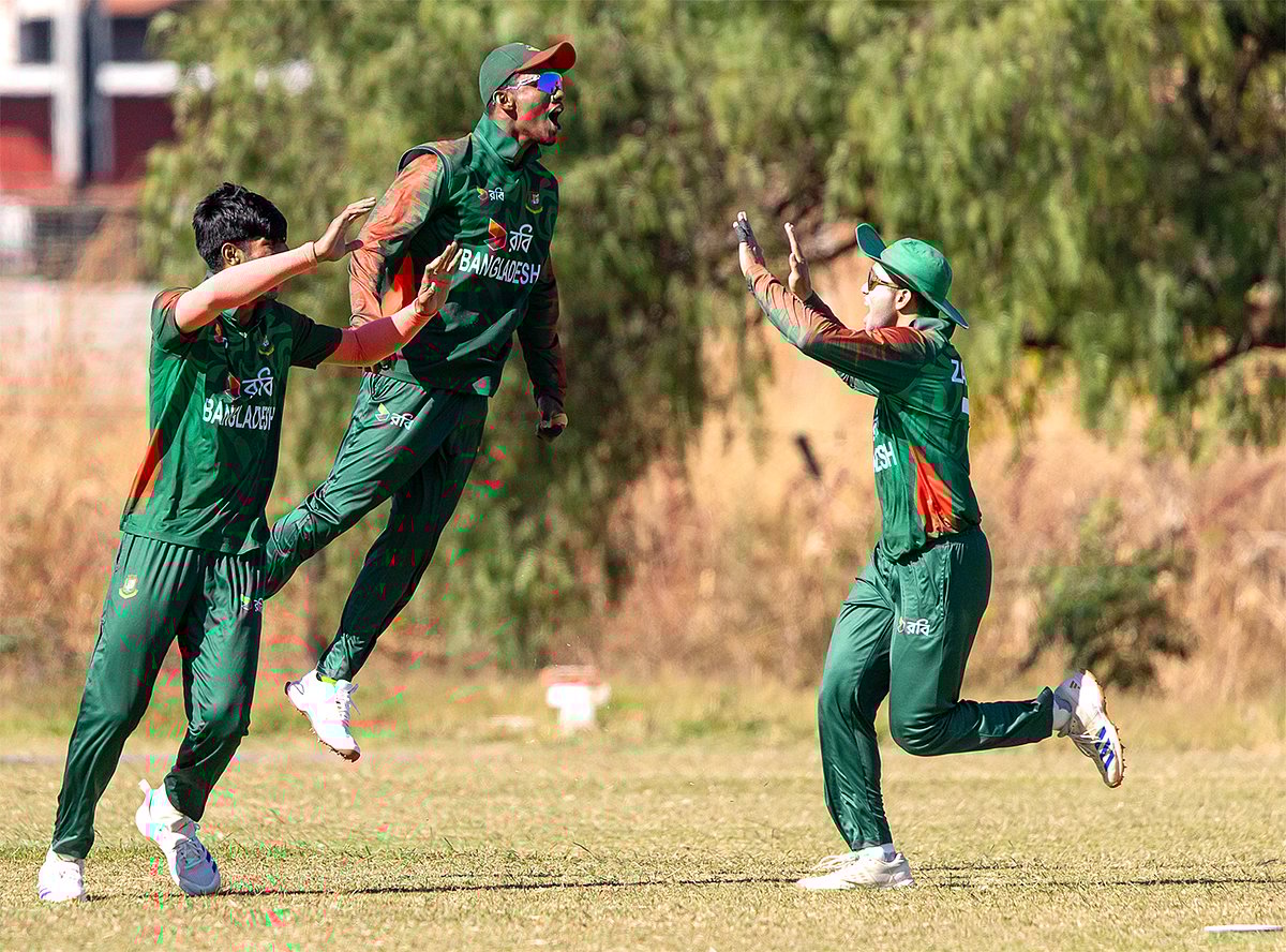 দক্ষিণ আফ্রিকা অনূর্ধ্ব–১৯ দলের আরেকটি উইকেটের পতন, বাংলাদেশের যুবাদের আরেকটু বাড়তি উল্লাস। আজ হারারেতে ত্রিদেশীয় সিরিজে