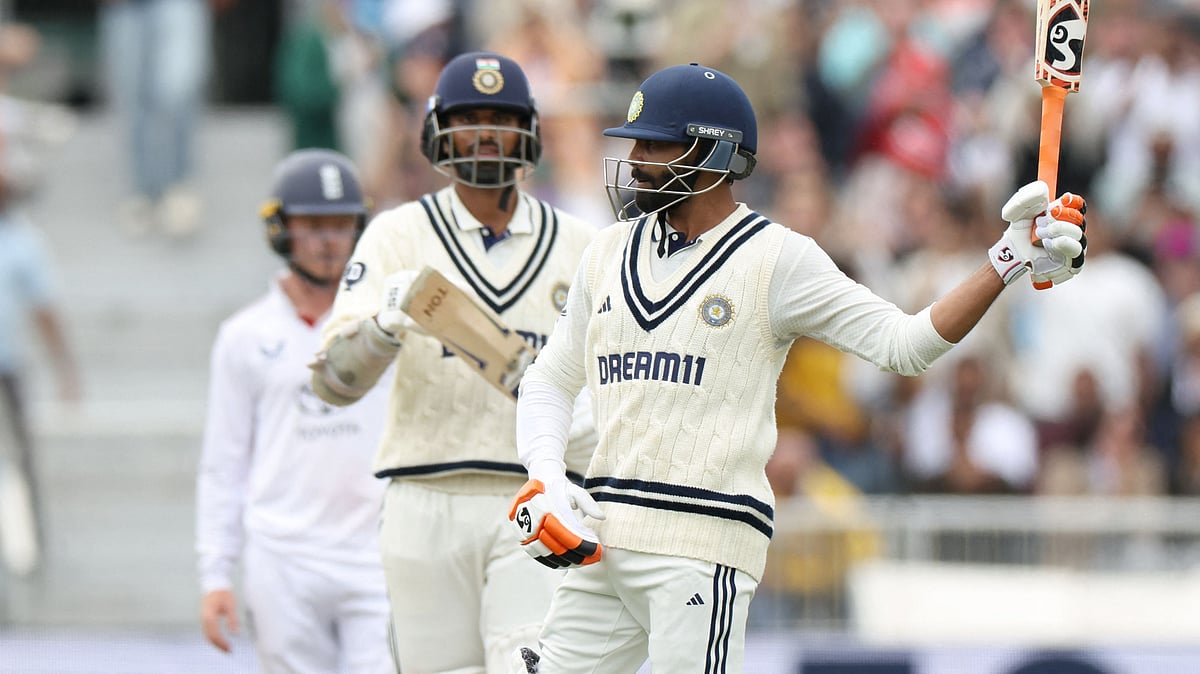 ফিফটি পর রবীন্দ্র জাদেজা, ফিফটি পেয়েছেন ওয়াশিংটন সুন্দরও