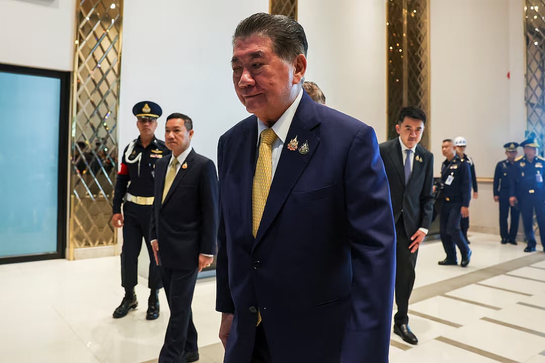 থাইল্যান্ডের ভারপ্রাপ্ত প্রধানমন্ত্রী ফুমথাম ওয়েচায়াচাই। আজ সোমবার মালয়েশিয়ার উদ্দেশে রওনা হওয়ার আগে