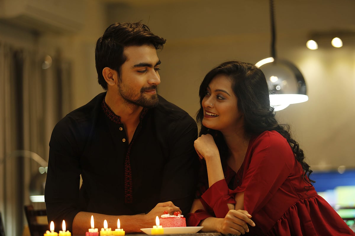 নারী খোঁজেন এমন কাউকে, যাঁকে তিনি শুধু ভালোবাসবেন না, শ্রদ্ধাও করবেন