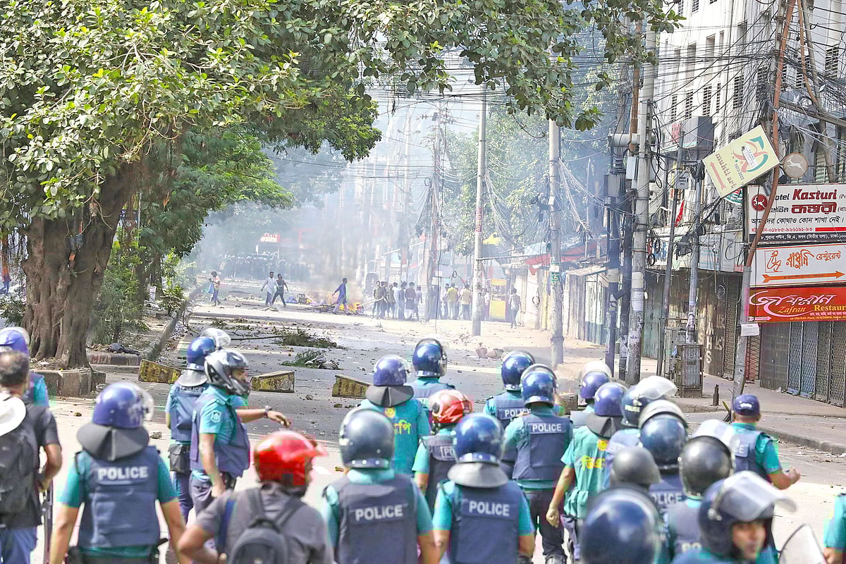 রাষ্ট্রীয় দমন–পীড়ন উপেক্ষা করে জুলাই গণ–অভ্যুত্থানে মানুষ প্রতিবাদে শামিল হয়েছিলেন