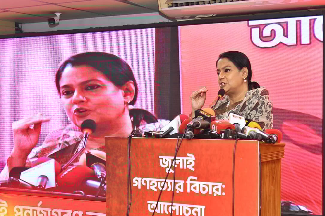 পরিবেশ, বন ও জলবায়ু পরিবর্তনবিষয়ক মন্ত্রণালয়ের উপদেষ্টা সৈয়দা রিজওয়ানা হাসান। আজ মঙ্গলবার রাজধানীর বিচার প্রশাসন প্রশিক্ষণ ইনস্টিটিউটে