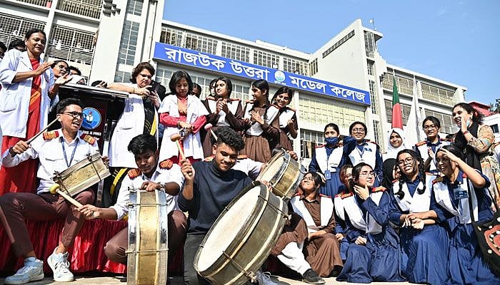 আগামীকাল বুধবার থেকে ১১ আগস্টে মধ্যে অনলাইনের মাধ্যমে আবেদন করতে হবে শিক্ষার্থীদের