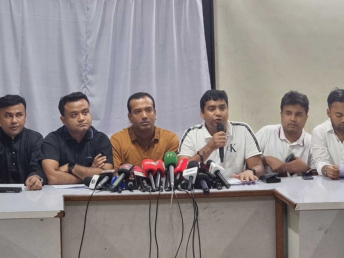 রাজধানীর নয়াপল্টনে বিএনপির কেন্দ্রীয় কার্যালয়ে ছাত্রদলের সংবাদ সম্মেলন