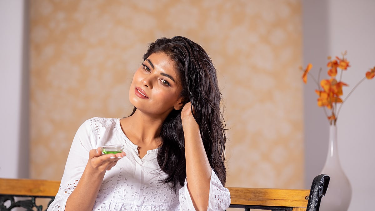 Jinsiy olatiga prezervativ qoygan erkakning videosi Jahon yulduzlarining uy qurilishi porno videolari