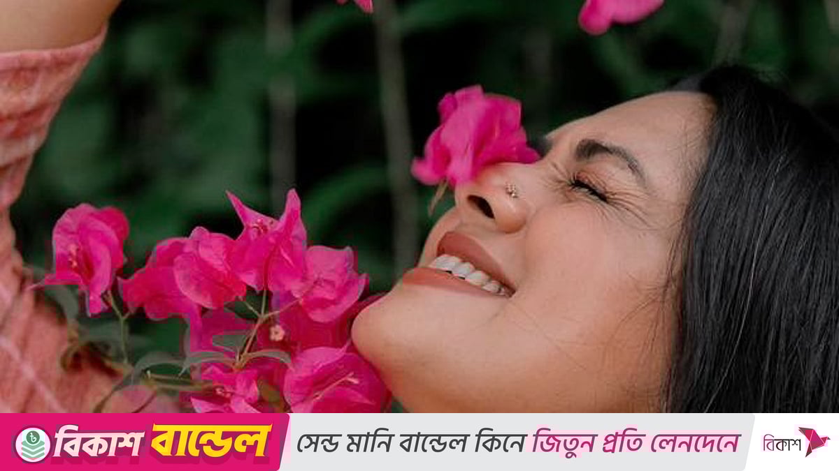 Koridorda ayolni sikayotgan yigitni onlayn tomosha qiling. Bi va gey guruhidagi jinsiy porno tomosha qiling