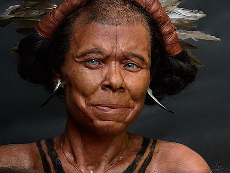 মধ্য প্রস্তর যুগের নারী ‘মোসঅ্যান–এর 
মুখের প্রতিকৃতি