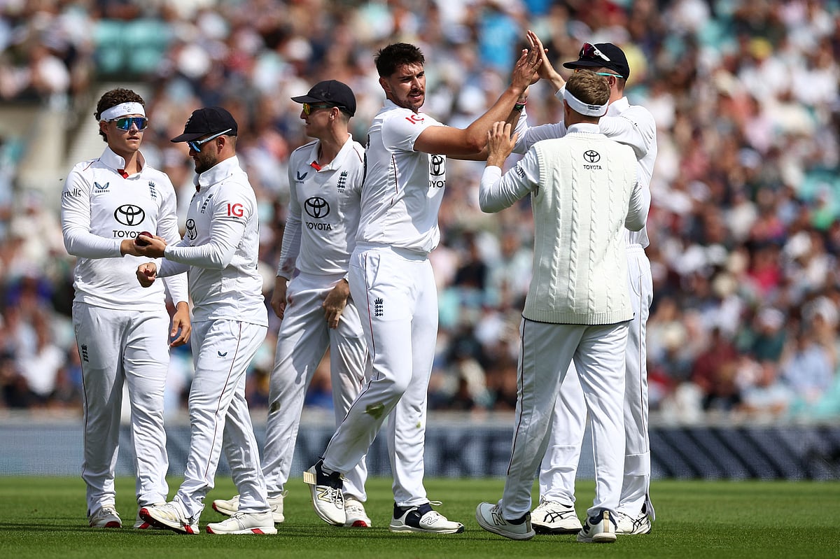 ২২৪ রানে ভারতকে গুটিয়ে দিয়েছে ইংল্যান্ড