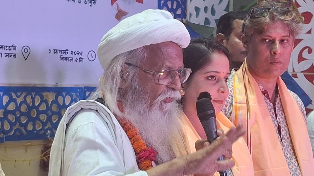 ব্রাহ্মণবাড়িয়ায় কবি ও লেখক ফরহাদ মজহার‌। গতকাল শুক্রবার রাতে ব্রাহ্মণবাড়িয়া শিল্পকলা একাডেমিতে