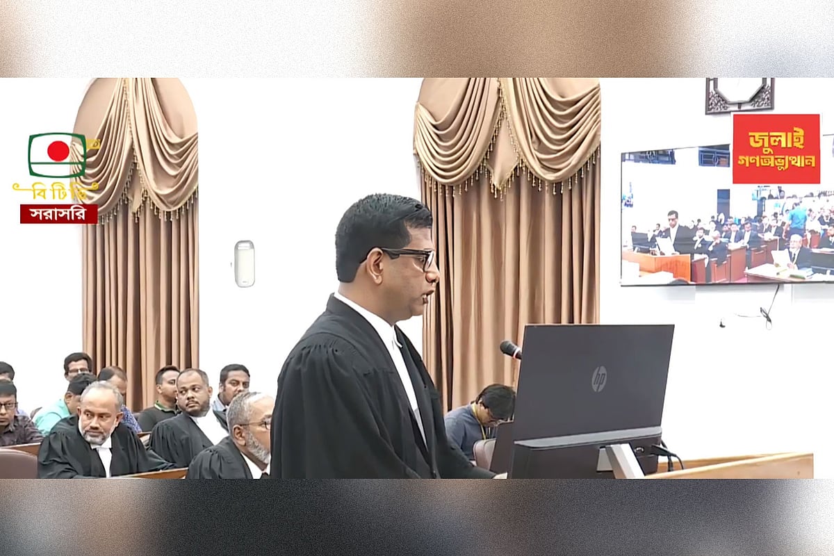 চিফ প্রসিকিউটর মোহাম্মদ তাজুল ইসলাম। আজ রোববার আন্তর্জাতিক অপরাধ ট্রাইব্যুনাল-১-এ