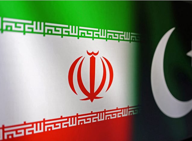 ইরান ও পাকিস্তানের পতাকা