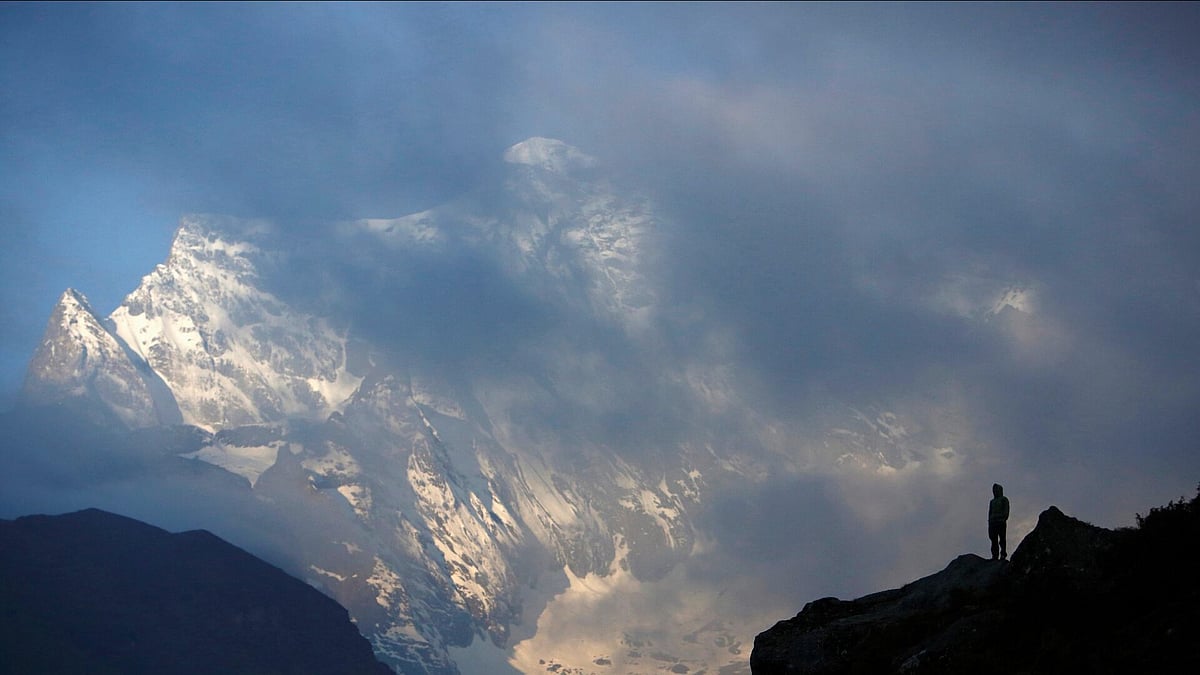 হিমালয় পর্বতমালার মেঘে ক্যাডমিয়াম, তামা ও দস্তার মতো বিষাক্ত ধাতু পাওয়া গেছে।