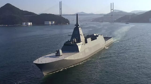 জাপানের তৈরি মোগামি ক্লাস ফ্রিগেট যুদ্ধজাহাজ