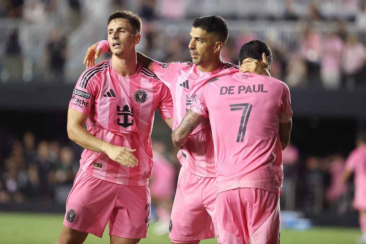 মেসির অনুপস্থিতিতে গোল করেন সুয়ারেজ ও দি পল