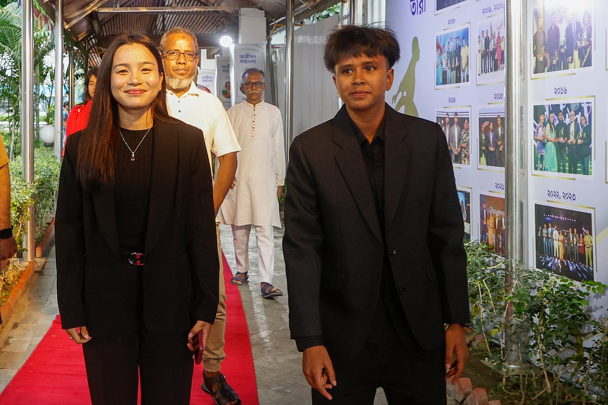 ভুটান থেকে ছুটে এসেছিলেন দুই নারী ফুটবলার ঋতুপর্ণা চাকমা ও তহুরা খাতুন