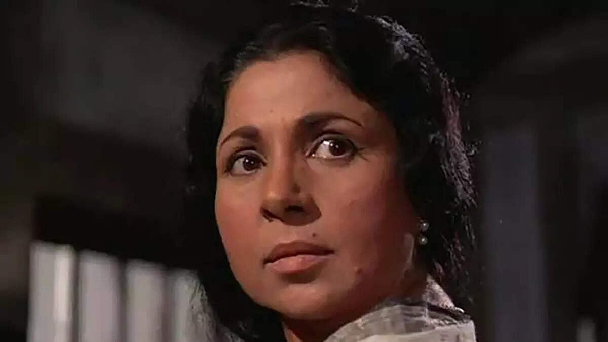 অচলা সচদেব। আইএমডিবি