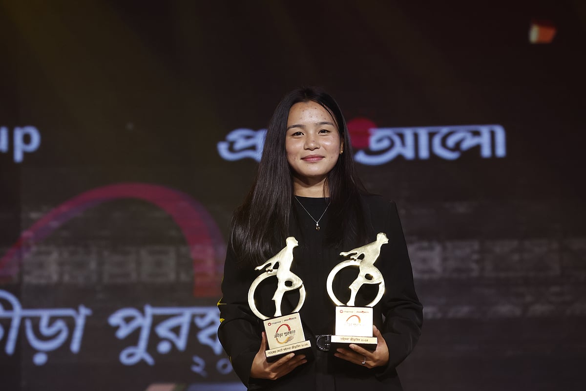 দুটি পুরস্কার পেয়েছেন ঋতুপর্ণা চাকমা