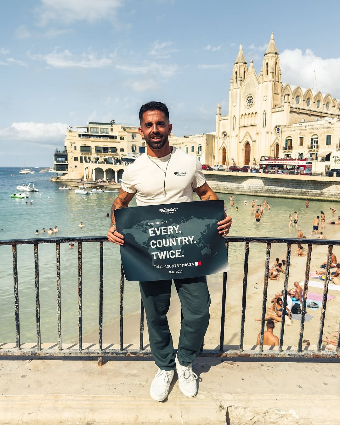 জাতিসংঘ স্বীকৃত সব দেশ দুবার ভ্রমণ করেছেন আলভারো রোহাস