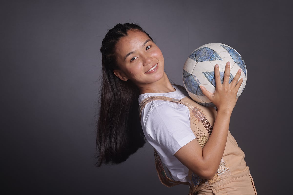 পোশাকের ক্ষেত্রে ছিমছাম থাকতেই পছন্দ করেন ঋতুপর্ণা