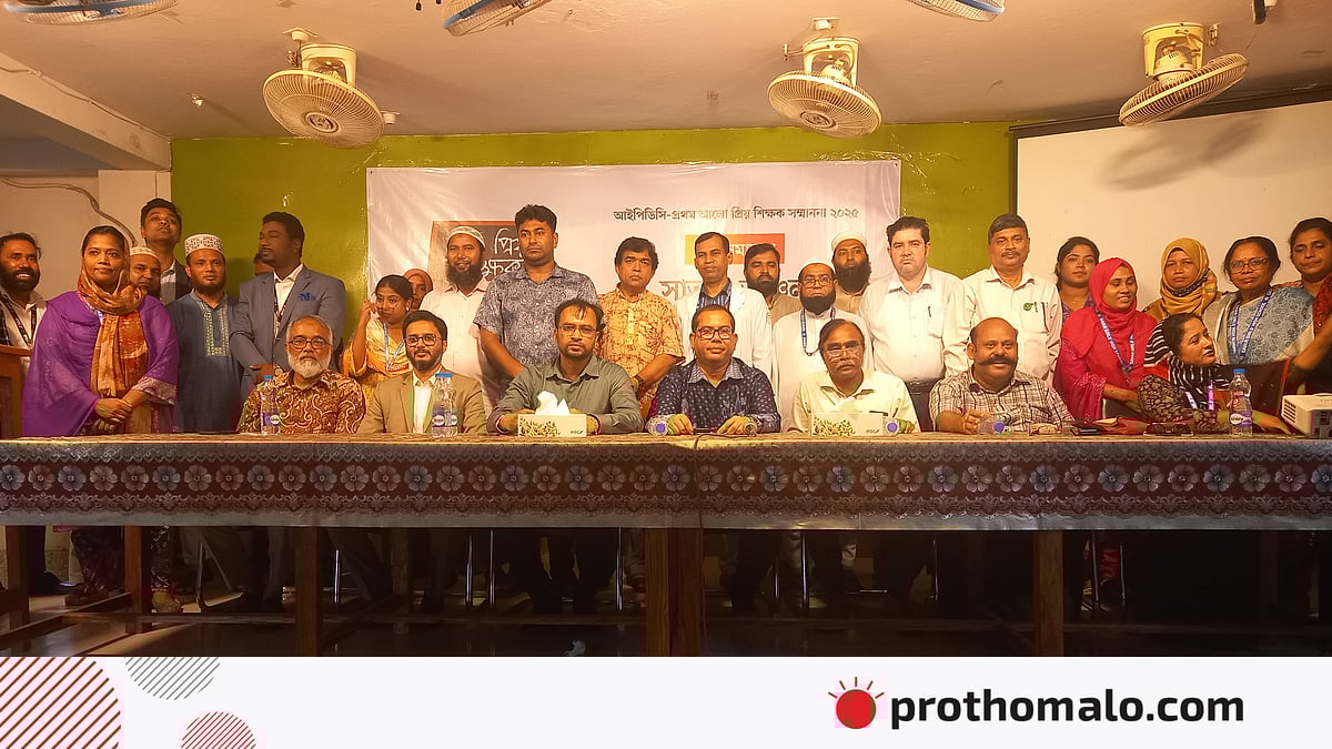 Qattiq pussiesli qizlarning fotosuratlari Katta qora xorozlar bilan porno aktyorlar