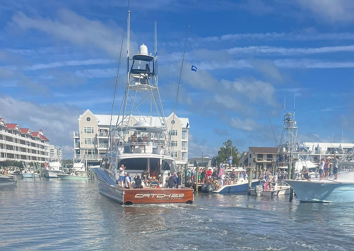 মাছ ধরে ফিরে আসার পর জর্ডানের ইয়ট